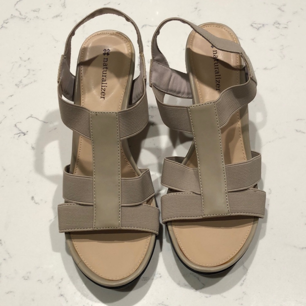 Naturalizer Wedged Sandals, size 8.5